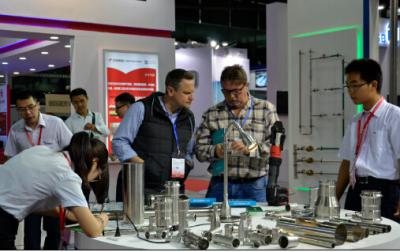 關(guān)注城鎮(zhèn)供水安全，推動(dòng)水資源綜合利用